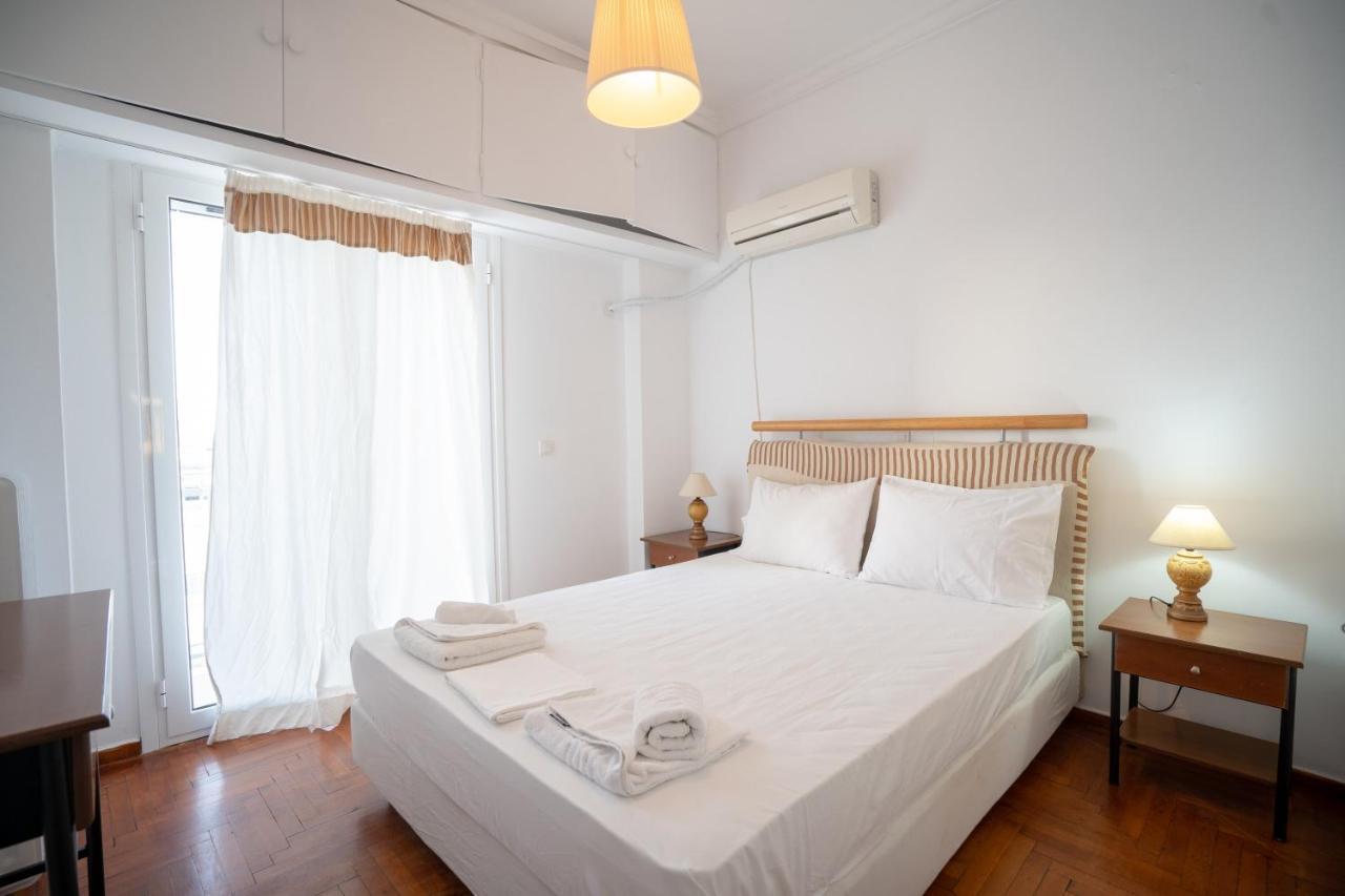 Dimotiko Theatro Metro St. 1 Bedroom 4 Pers. Flat 피레아스 외부 사진