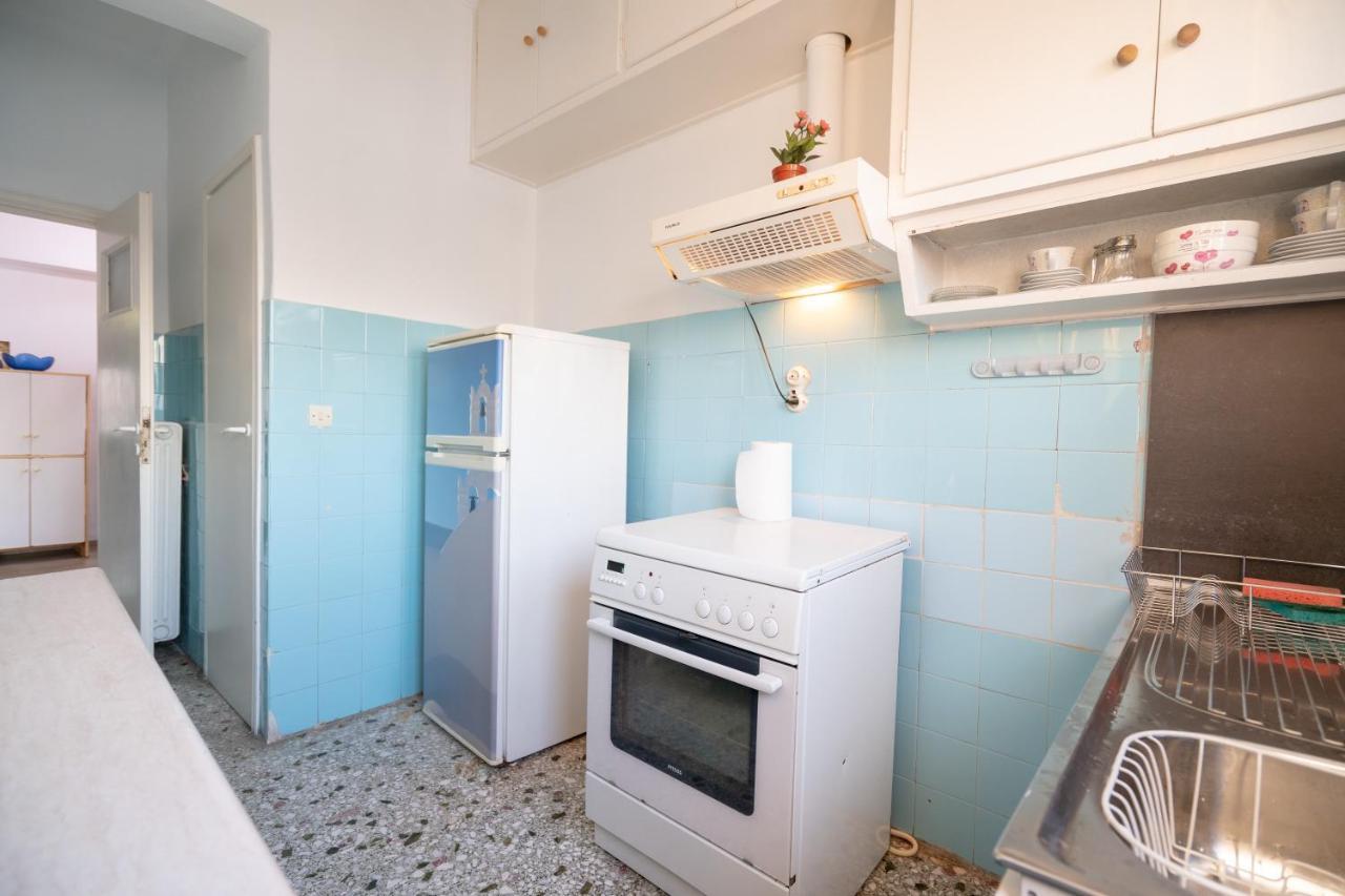 Dimotiko Theatro Metro St. 1 Bedroom 4 Pers. Flat 피레아스 외부 사진