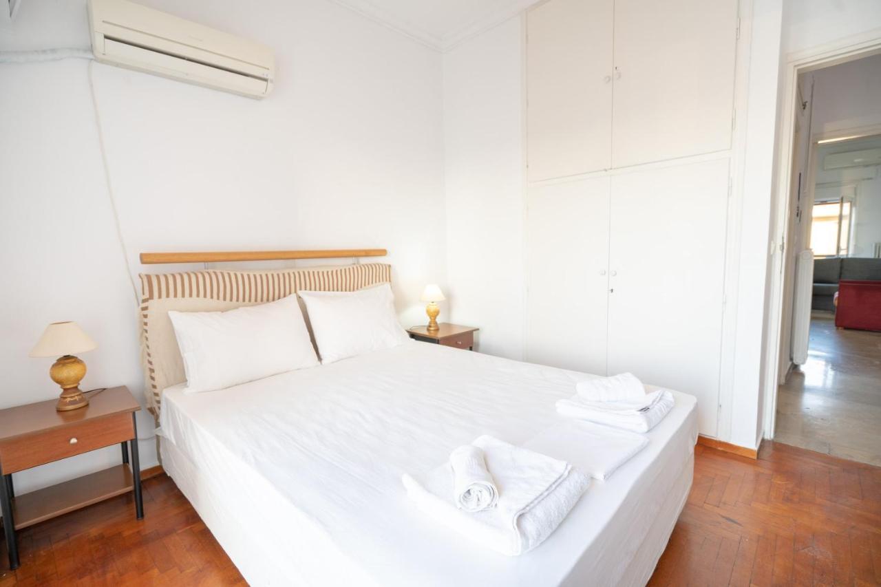 Dimotiko Theatro Metro St. 1 Bedroom 4 Pers. Flat 피레아스 외부 사진