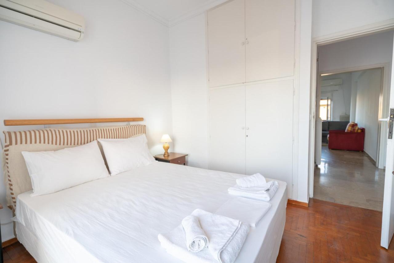 Dimotiko Theatro Metro St. 1 Bedroom 4 Pers. Flat 피레아스 외부 사진